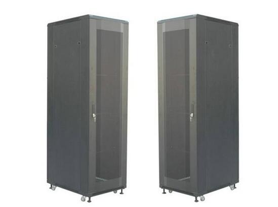 監(jiān)控機柜.jpg 監(jiān)控機柜.jpg